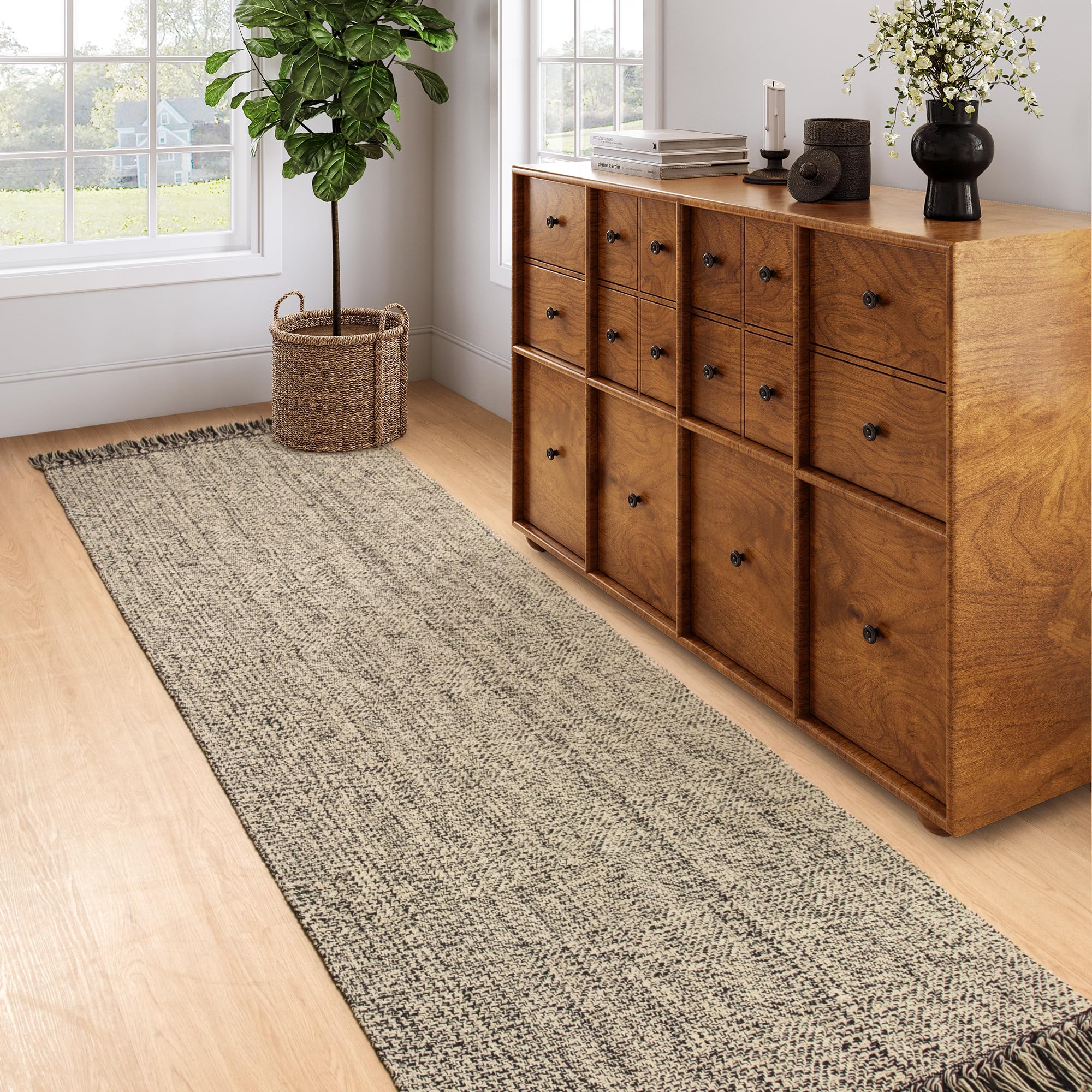 Collive Comfy Area Rug 4' x 6', Tan/Cream Woven Cotton Bedroom Rugs, Modern Indoor Accent Rug Floor Carpet with Tassel for Living Room, Nursery Room, Dining Room, Bedside, Office, Patio Decor