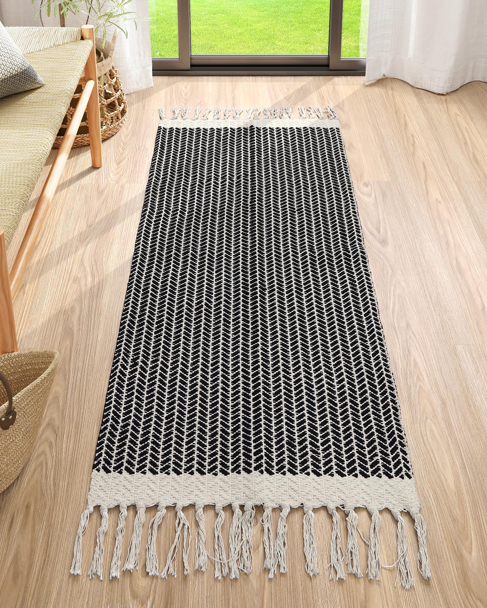 Lahome Belle Boho Entryway Rug, 3x5 Rugs for Bedroom Lightweight Washable Throw Rug Woven Cotton Bathroom Carpet with Tassels, Farmhouse Black and White Rugs for Living Room Kitchen Office Dorm