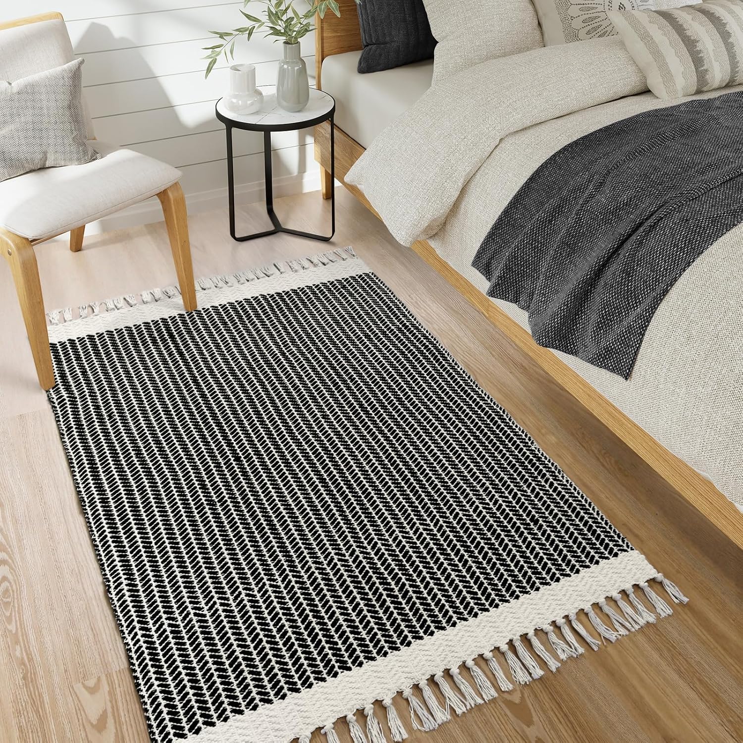 Lahome Belle Boho Entryway Rug, 3x5 Rugs for Bedroom Lightweight Washable Throw Rug Woven Cotton Bathroom Carpet with Tassels, Farmhouse Black and White Rugs for Living Room Kitchen Office Dorm