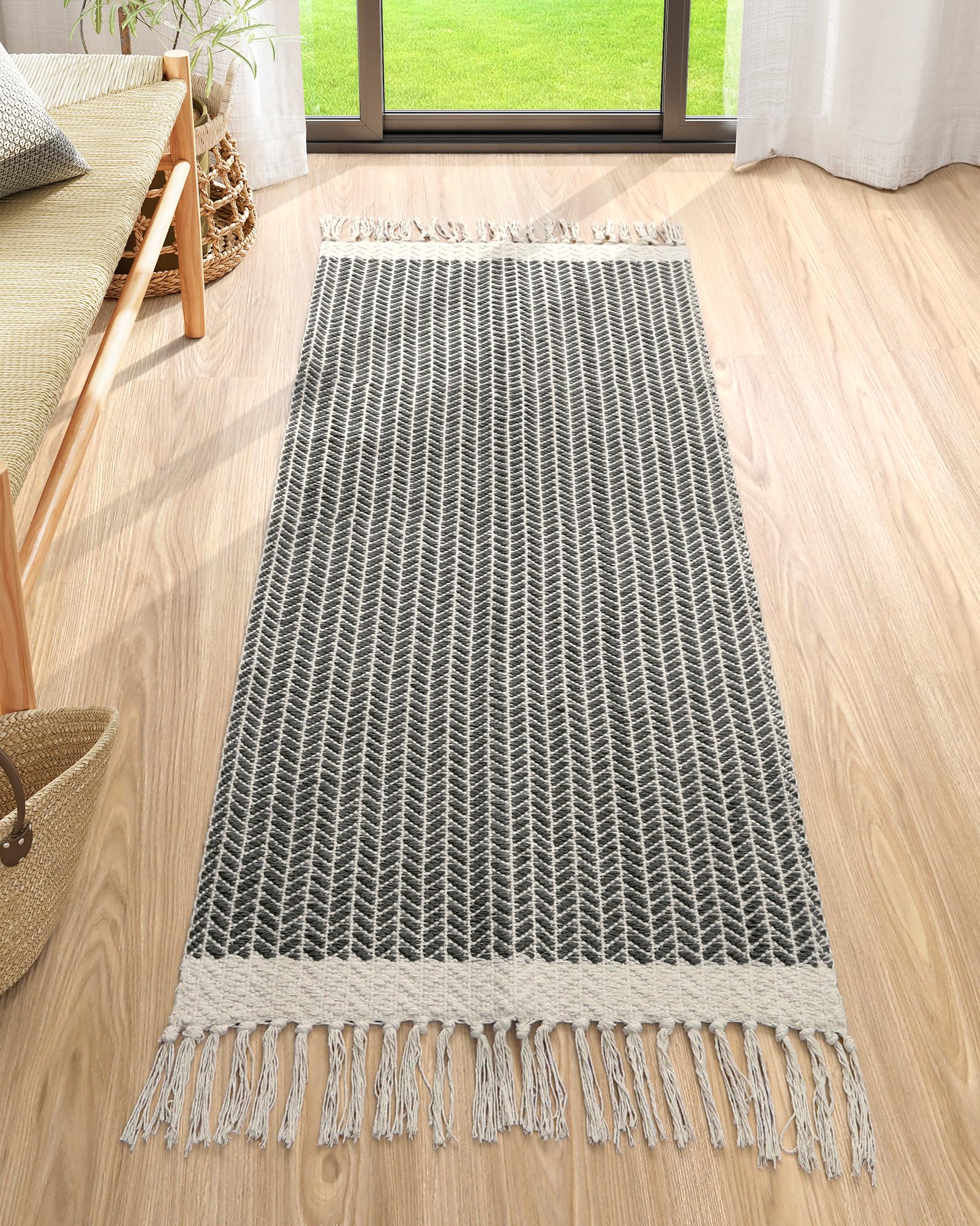 Lahome Belle Boho Entryway Rug, 3x5 Rugs for Bedroom Lightweight Washable Throw Rug Woven Cotton Bathroom Carpet with Tassels, Farmhouse Black and White Rugs for Living Room Kitchen Office Dorm